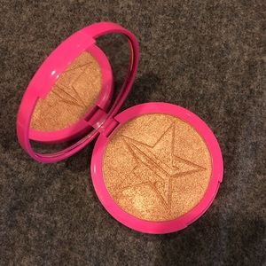 Jeffree Star Skin Frost in King Tut